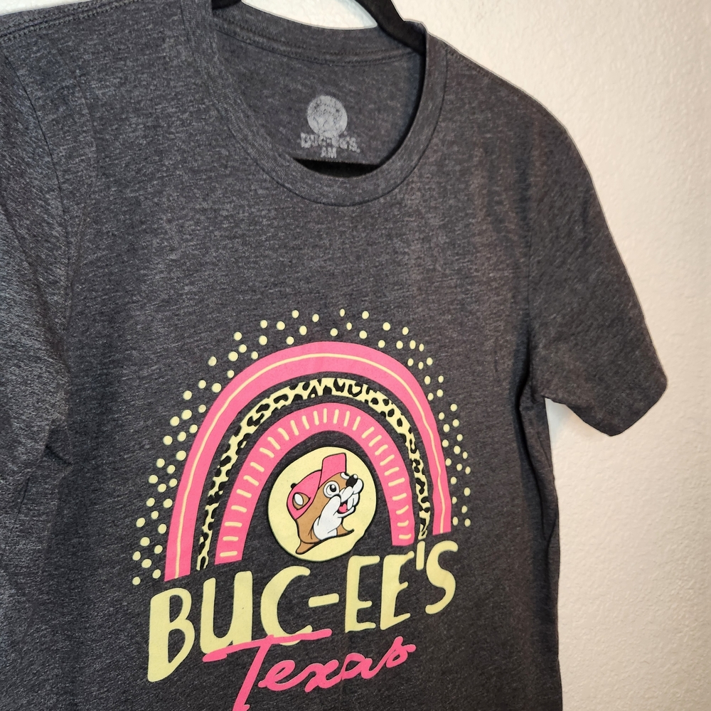 Buc-ee's Texas Pink Logo Soft T Shirt Grey Size Adult M - Picture 3 of 9
